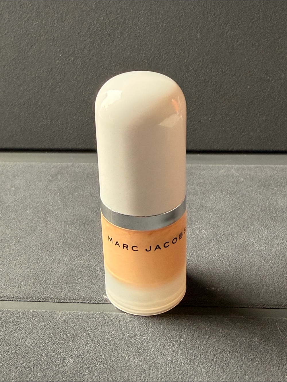 5/$25 Marc Jacobs Dew Drops Shade 50 Dew You 5ml